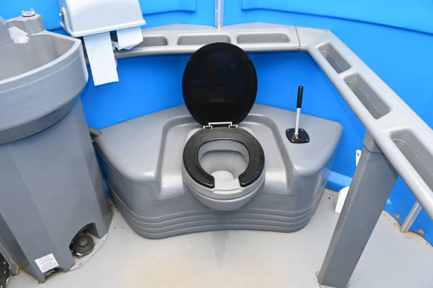 Portable Toilet Options We Offer in Auburn, MI